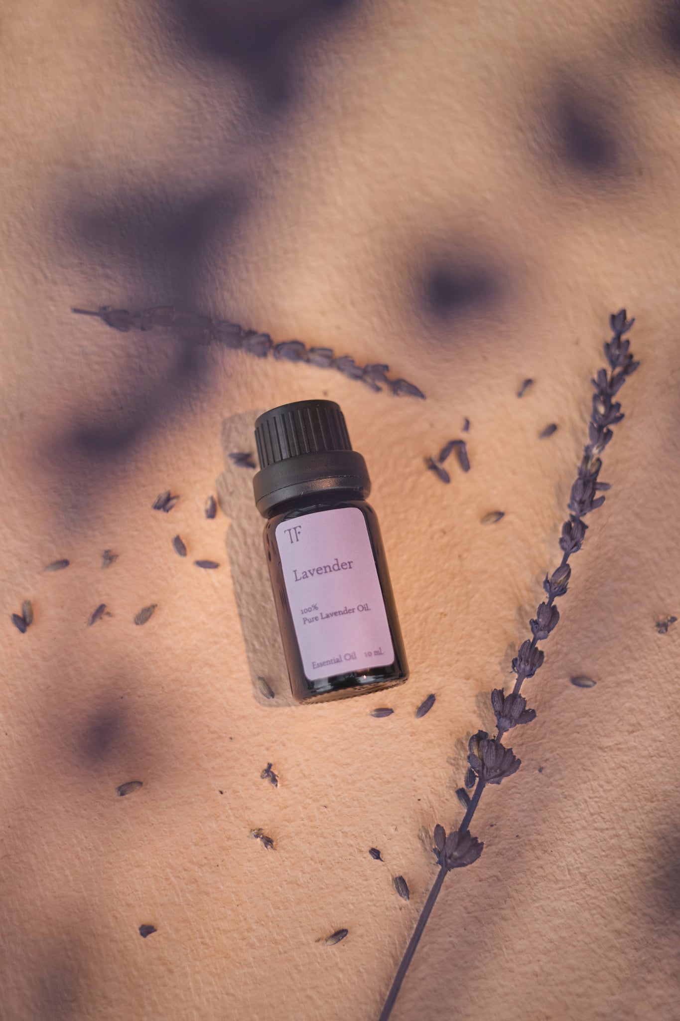 LAVENDER ESSENTIAL OIL