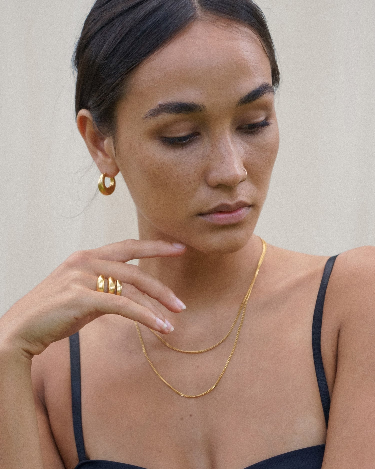 DUA HOOPS IN GOLD